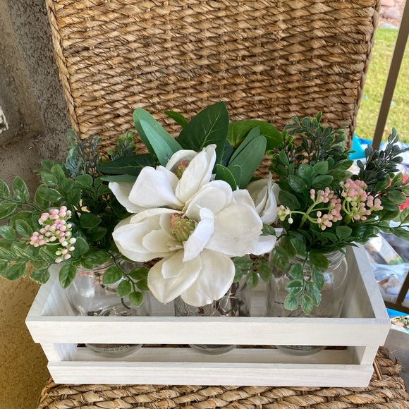 Beautiful Farmhouse Mason Jar Centerpiece - Picture 3 of 4